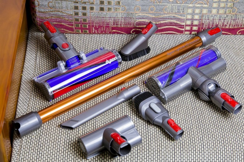 钱不是问题，4990元戴森Cyclone V10 TM无绳吸尘器用了才认为值！