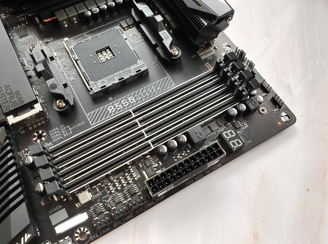 从技嘉B550 AORUS MASTER主板安装说起，ATX主板实力强劲