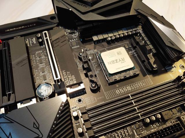 从技嘉B550 AORUS MASTER主板安装说起，ATX主板实力强劲