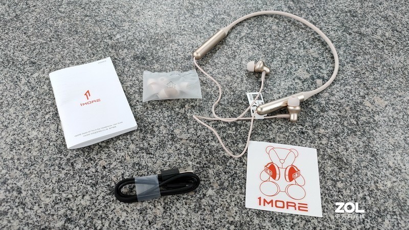 轻奢时尚，潮人选择 - 1MORE蓝牙耳机PRO版