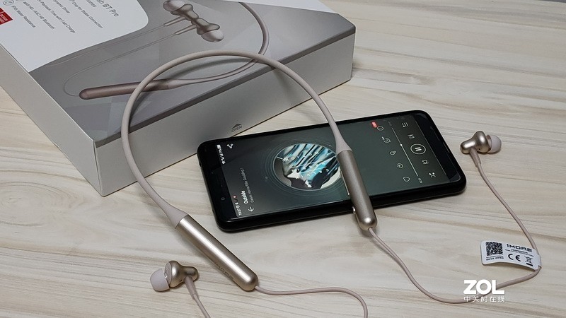 轻奢时尚，潮人选择 - 1MORE蓝牙耳机PRO版