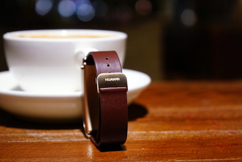 体验奢华与时尚的撼世之美-华为手环B3