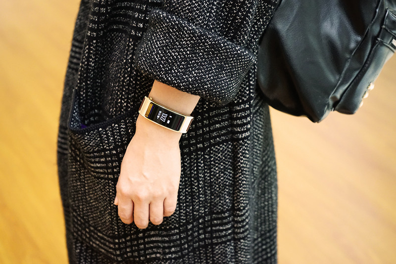 体验奢华与时尚的撼世之美-华为手环B3