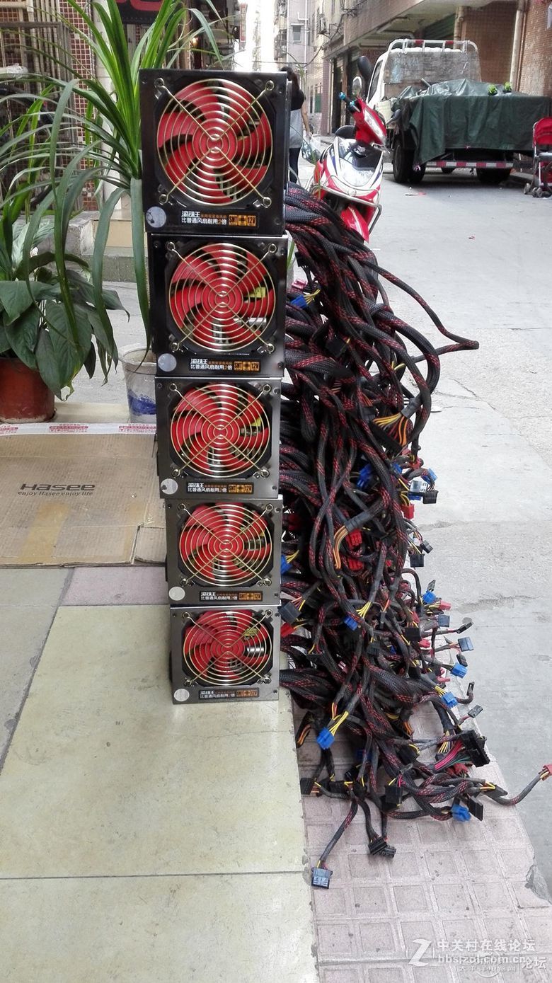 45元/个出昂达滚珠王600 额定350W 带24PIN CPU供电4+4PIN 显卡双6+2PIN