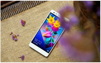 撒丫子出去玩的季节到了 给大家安利几款出行必备手机