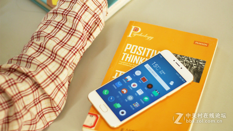 #轻易不说完美#一个大学生的魅族Pro 6深入体验——第九篇：一组图书馆写真照