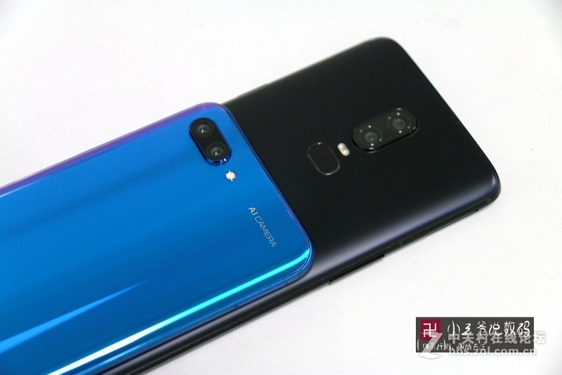 【小三爷评测】一加6与荣耀10两款性价比“吃鸡”神器的对决