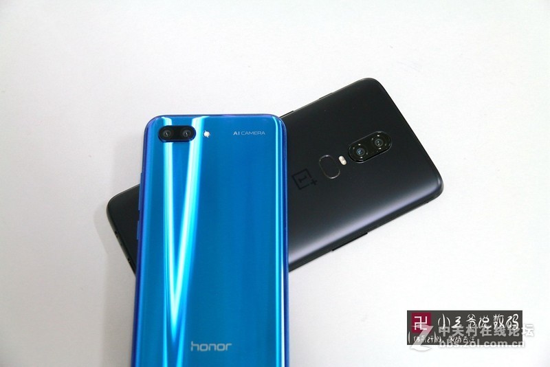 【小三爷评测】一加6与荣耀10两款性价比“吃鸡”神器的对决