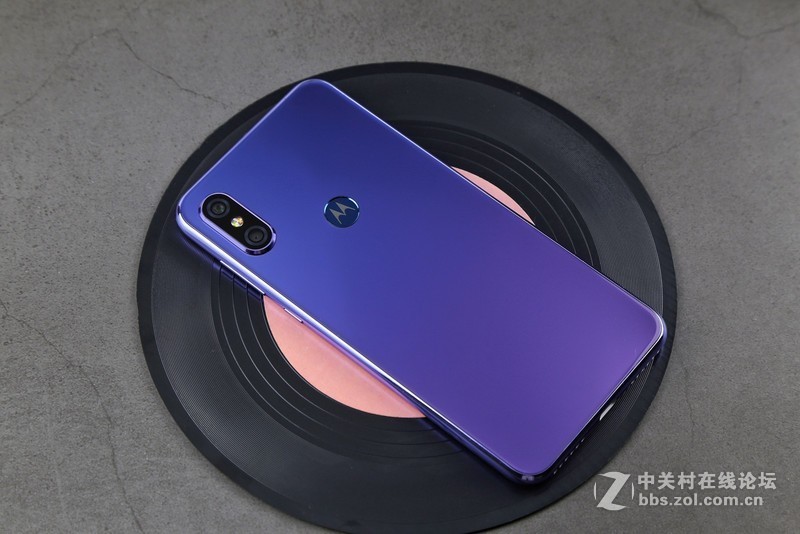 当科技遇上时尚，motorola p30极光色版图赏