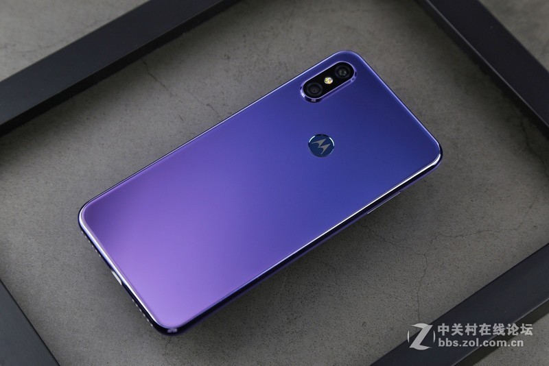 当科技遇上时尚，motorola p30极光色版图赏