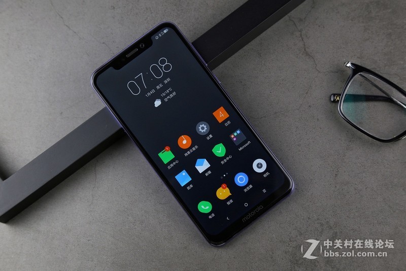 当科技遇上时尚，motorola p30极光色版图赏