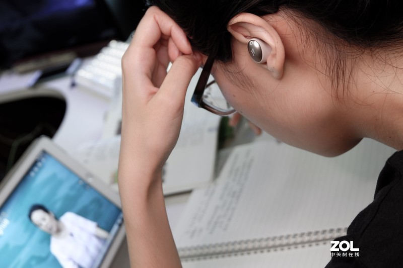 高通芯片加全频动铁，比A4纸还轻的万魔真无线，堆料与颜值并存