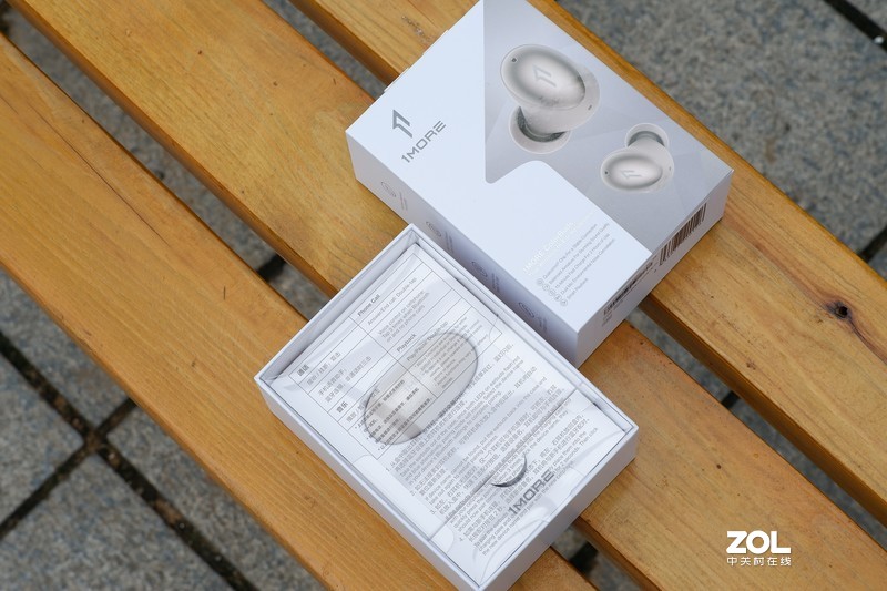 高通芯片加全频动铁，比A4纸还轻的万魔真无线，堆料与颜值并存