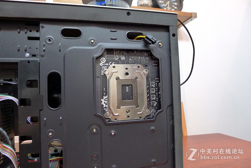 不能浪费了全尺寸侧透，金河田预见V8灯光散热小改造