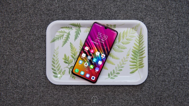 超大广角、流光溢彩？X23真机抢先上手详细体验