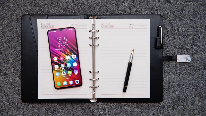 超大广角、流光溢彩？X23真机抢先上手详细体验