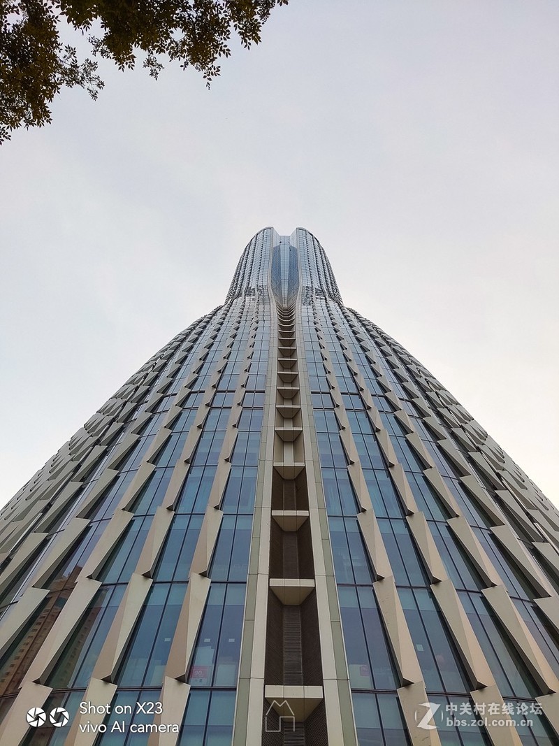 超大广角、流光溢彩？X23真机抢先上手详细体验