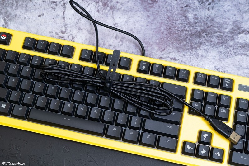 萌力十足——雷蛇皮卡丘限定款外设套装