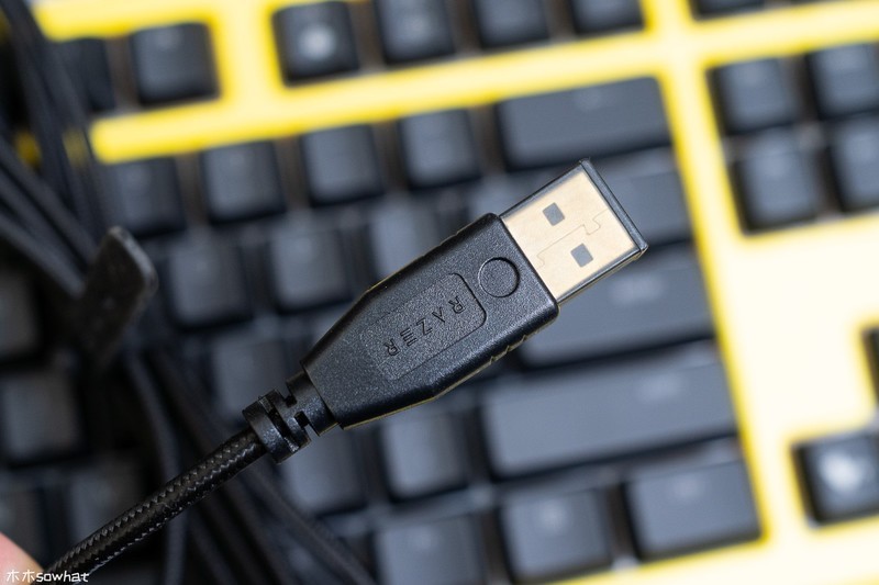 萌力十足——雷蛇皮卡丘限定款外设套装