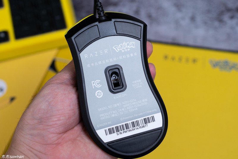 萌力十足——雷蛇皮卡丘限定款外设套装