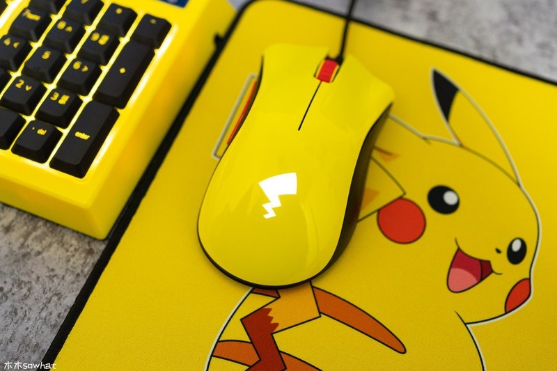 萌力十足——雷蛇皮卡丘限定款外设套装