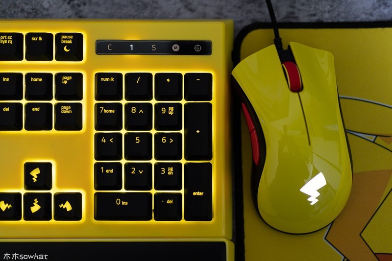 萌力十足——雷蛇皮卡丘限定款外设套装