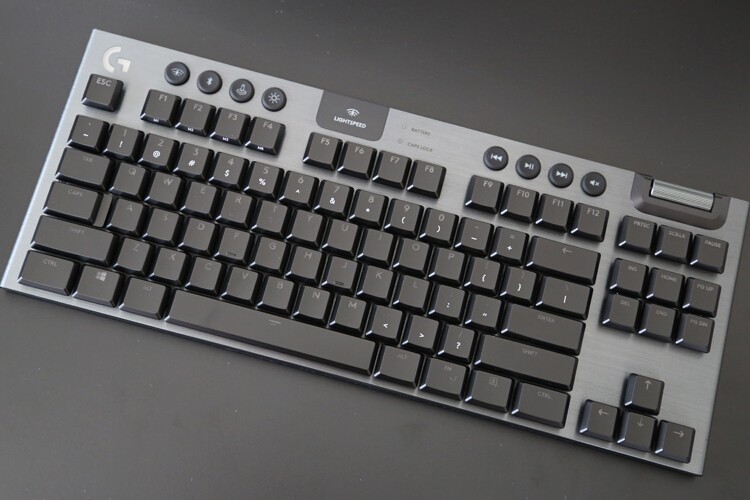 后浪vs前浪：罗技G913 TKL&樱桃MX10.0旗舰超薄无线机械键盘横评浪打浪