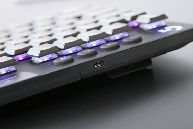 后浪vs前浪：罗技G913 TKL&樱桃MX10.0旗舰超薄无线机械键盘横评浪打浪