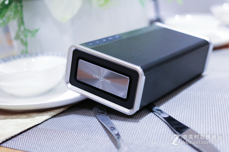 美声本该如此，体验创新iROAR GO声霸锣防水级蓝牙音箱