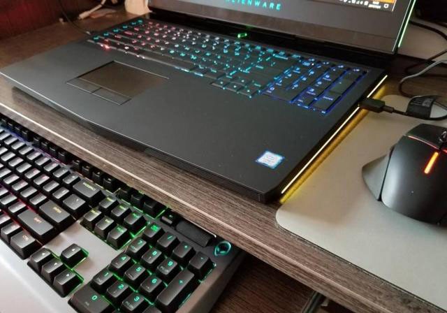外星人笔记本17R4 型号：ALW17C-D2848 使用评测