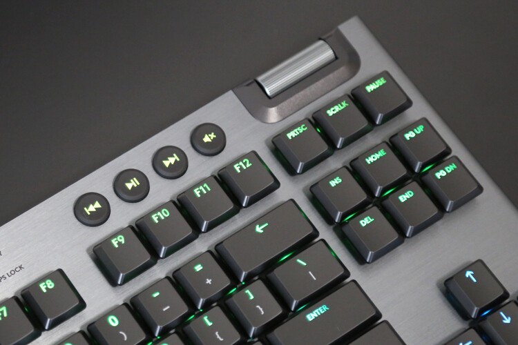 后浪vs前浪：罗技G913 TKL&樱桃MX10.0旗舰超薄无线机械键盘横评浪打浪