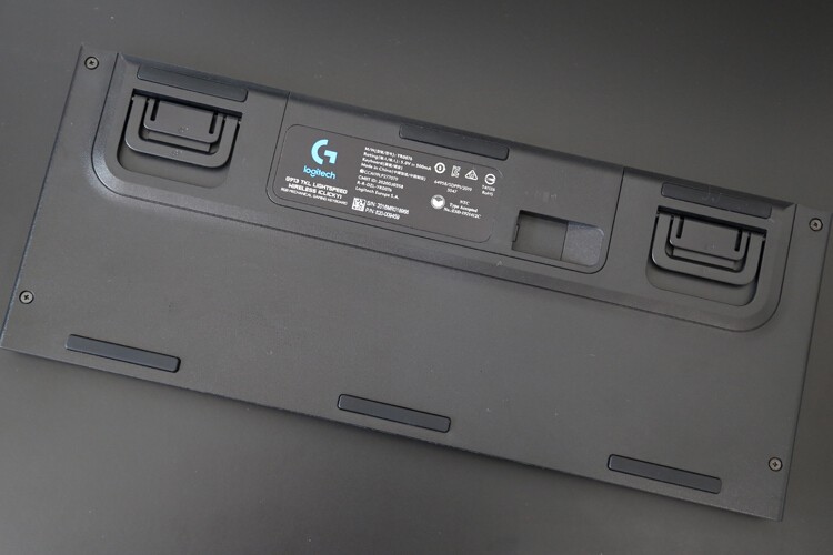 后浪vs前浪：罗技G913 TKL&樱桃MX10.0旗舰超薄无线机械键盘横评浪打浪