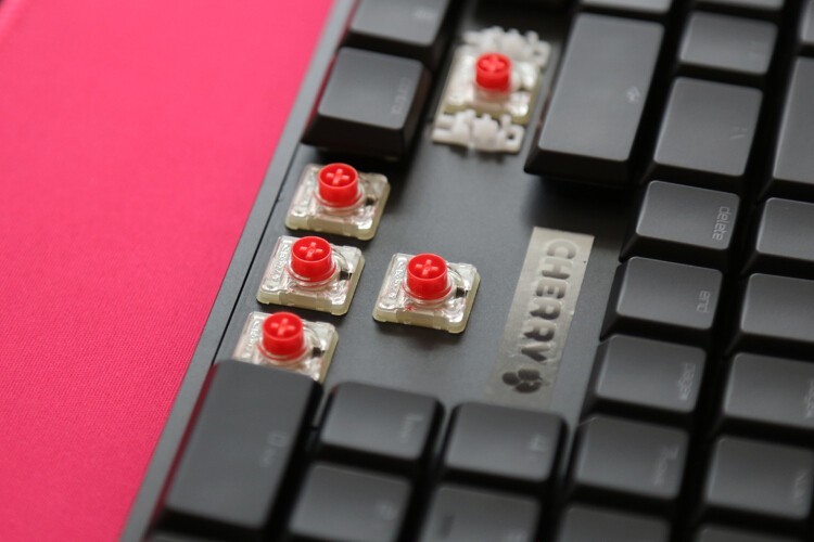 后浪vs前浪：罗技G913 TKL&樱桃MX10.0旗舰超薄无线机械键盘横评浪打浪