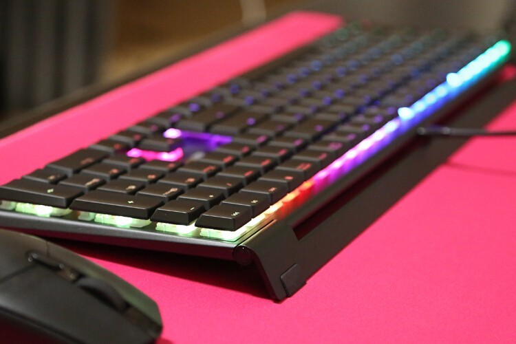 后浪vs前浪：罗技G913 TKL&樱桃MX10.0旗舰超薄无线机械键盘横评浪打浪