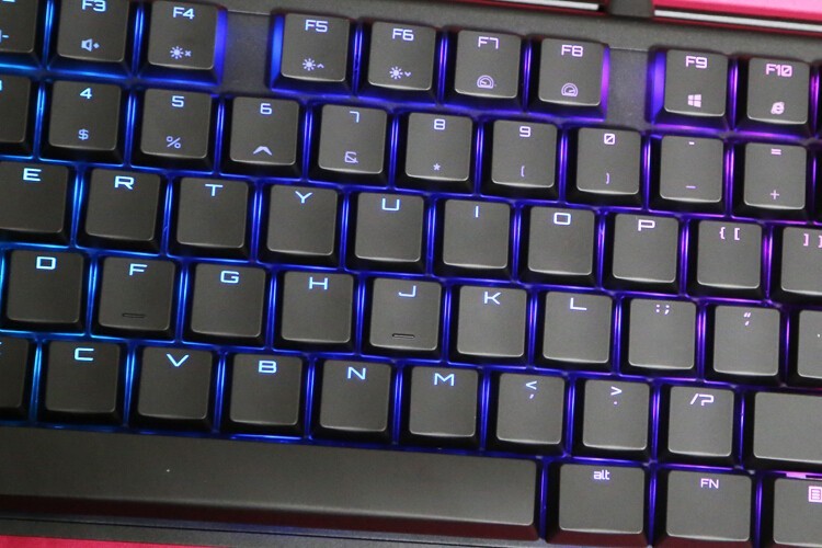 后浪vs前浪：罗技G913 TKL&樱桃MX10.0旗舰超薄无线机械键盘横评浪打浪