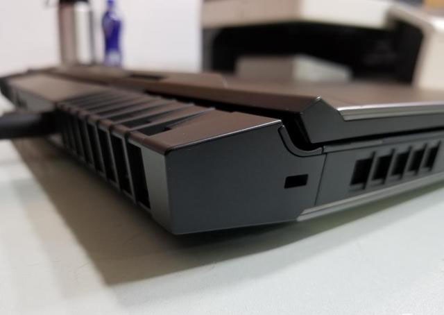 外星人笔记本17R4 型号：ALW17C-D2848 使用评测