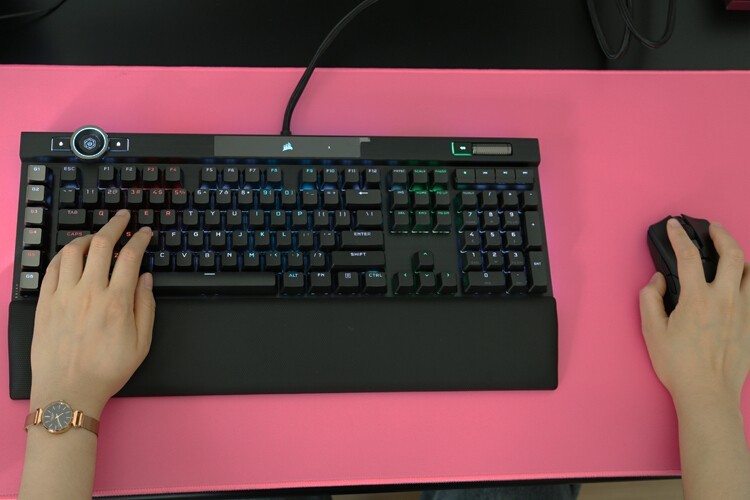 键皇驾到：海盗船K100 RGB机械键盘OPX光轴体验