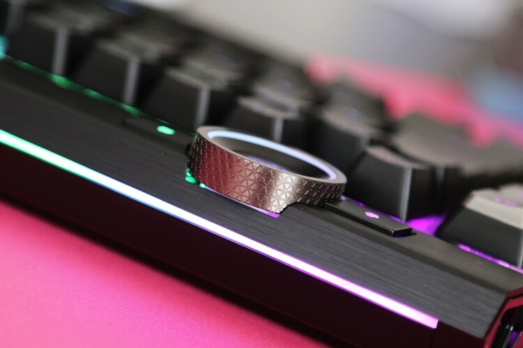 键皇驾到：海盗船K100 RGB机械键盘OPX光轴体验