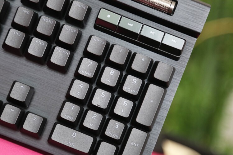 键皇驾到：海盗船K100 RGB机械键盘OPX光轴体验