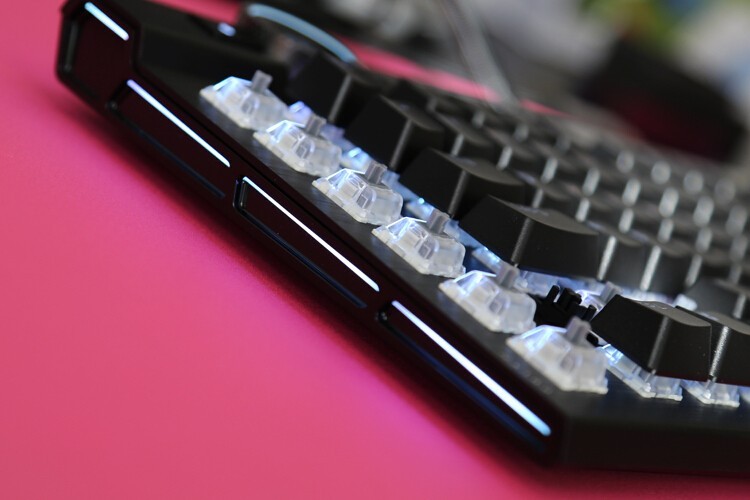 键皇驾到：海盗船K100 RGB机械键盘OPX光轴体验