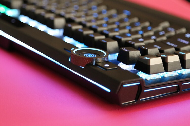 键皇驾到：海盗船K100 RGB机械键盘OPX光轴体验