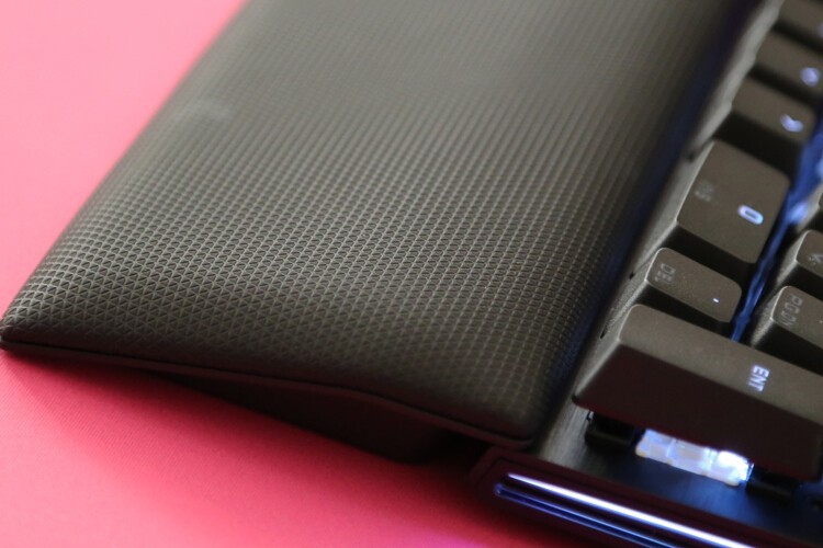 键皇驾到：海盗船K100 RGB机械键盘OPX光轴体验