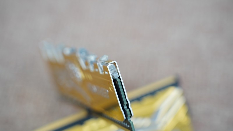 AMD新版肾上腺素驱动上线，RX5600XT和RTX2060该选谁？