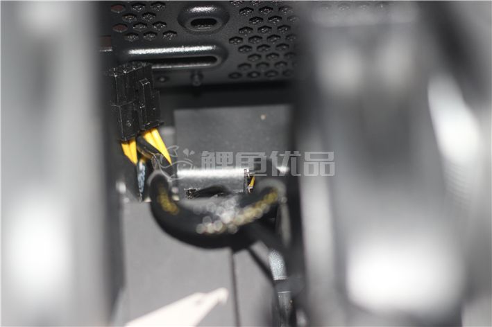 价格实惠，又能净化空气-艾湃电竞AP-550TI额定550W纳米光触媒电源