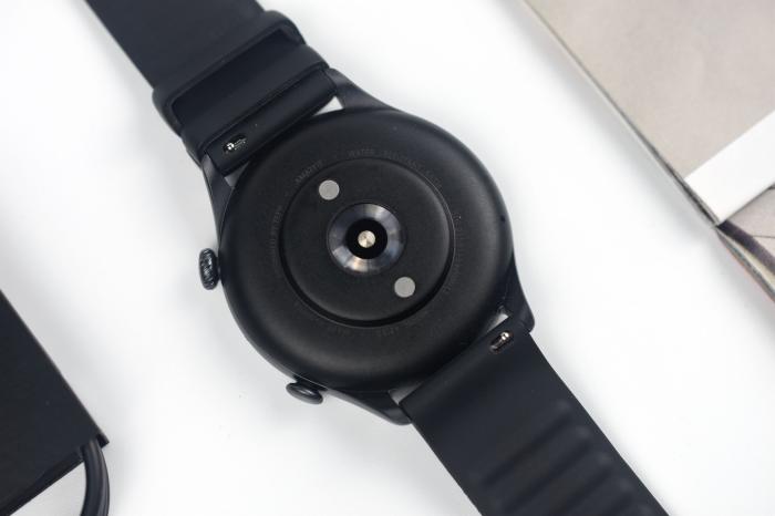 用实力说话！Amazfit 跃我 GTR3评测，百元价位这表买了真不亏