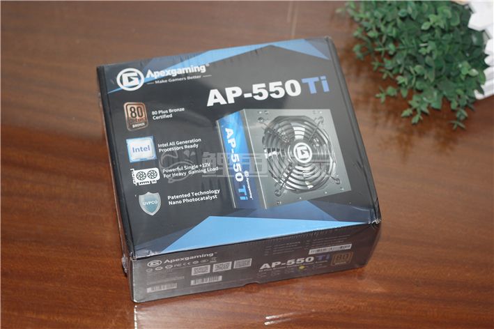 价格实惠，又能净化空气-艾湃电竞AP-550TI额定550W纳米光触媒电源