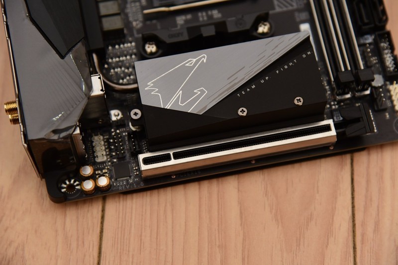 为了ZEN3锐龙，来自B550和X570的硬核PK