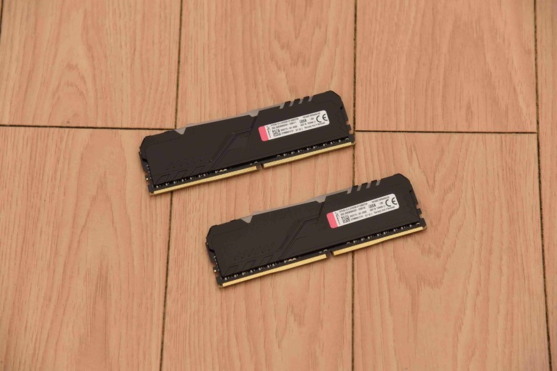 为了ZEN3锐龙，来自B550和X570的硬核PK