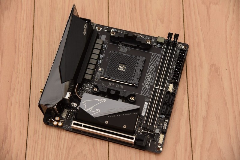 为了ZEN3锐龙，来自B550和X570的硬核PK