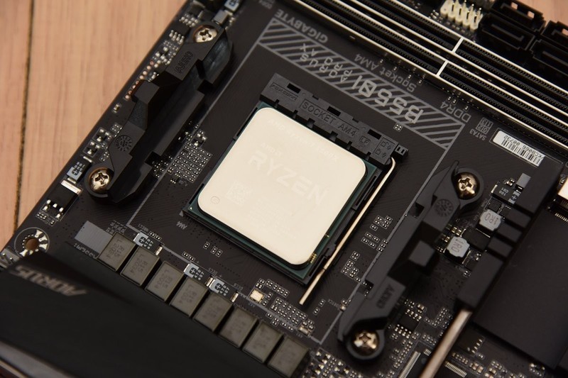 为了ZEN3锐龙，来自B550和X570的硬核PK